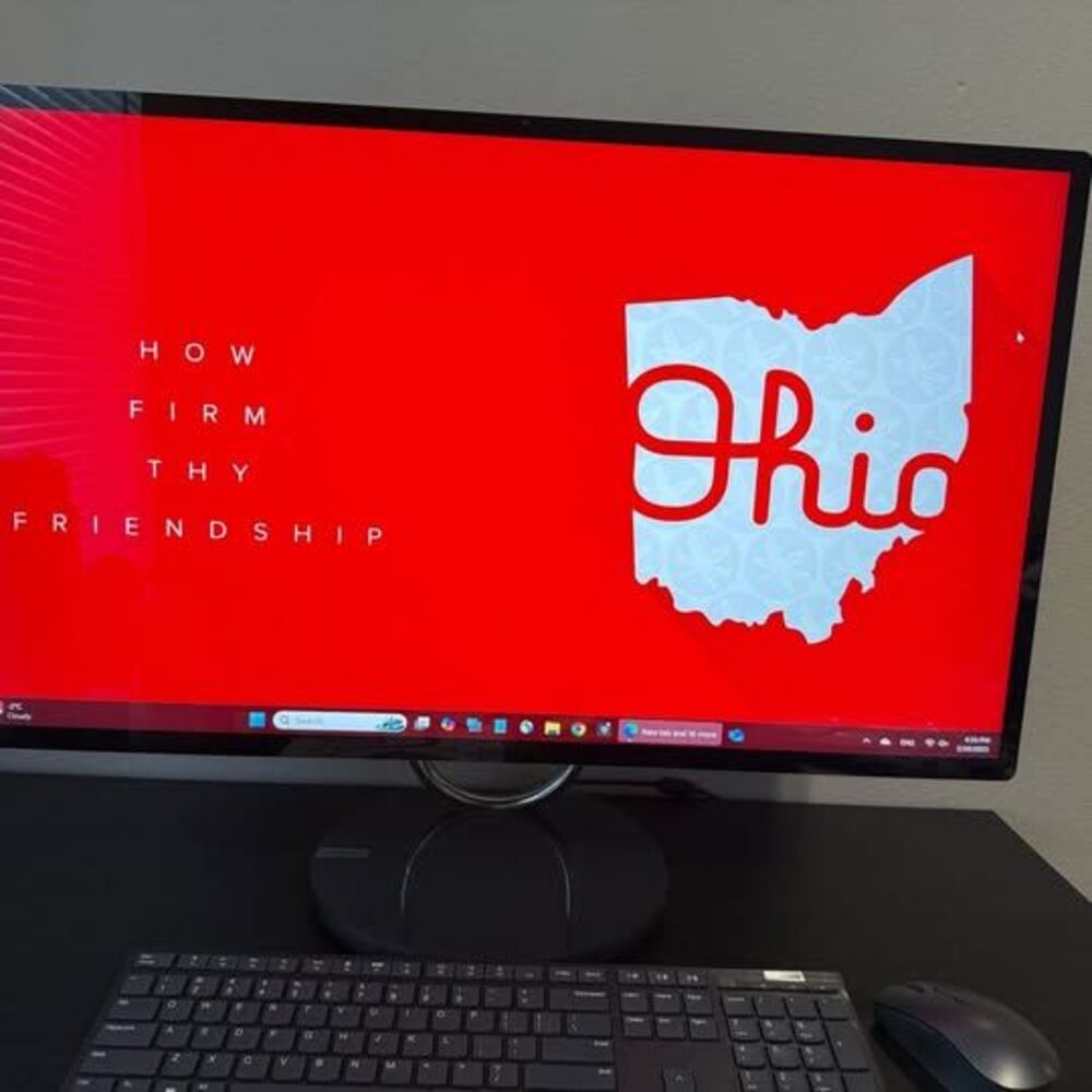 Yoga AIO 9i (32″ Intel) All In One